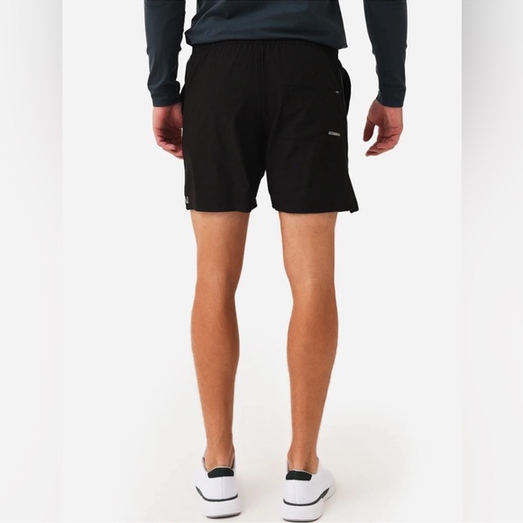 Vuori Trail Runner athletic shorts Black Size Large - Picture 3 of 10